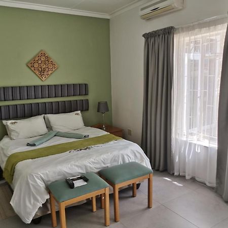 Guesthouse Terra Africa Βίντχουκ Εξωτερικό φωτογραφία